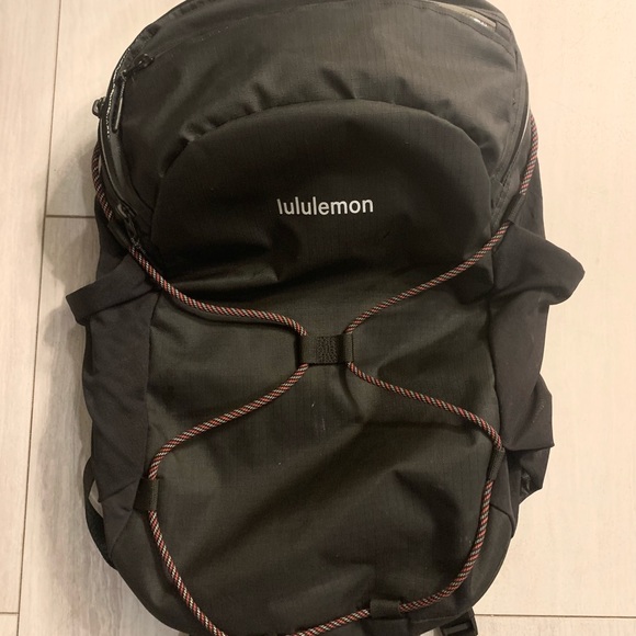 【いめのブラ】 新品 ルルレモン Ripstop Paracord Backpack（ブラウン） トレーニン